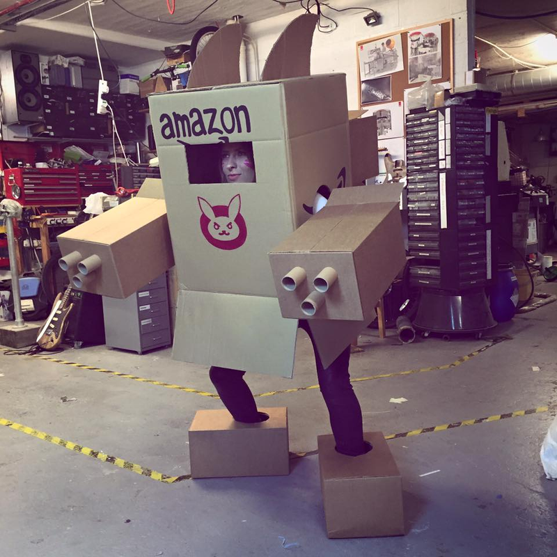 Illustration for article titled Overwatch Cosplay Goes Deeper